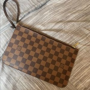 Louis Vuitton pochette pouch